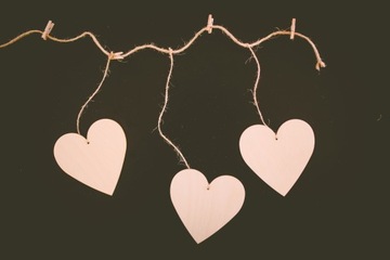 Деревянное СЕРДЦЕ HEARTS 4см 100шт украшение