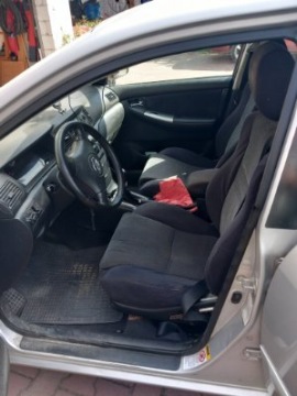 Toyota Corolla IX (E12) Hatchback 2.0 D-4D 90KM 2003 TOYOTA COROLLA (_E12_) 2.0 D-4D 115 KM, zdjęcie 4