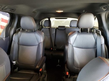 Toyota Sienna III 2023 Toyota Sienna XSE 2023 2.5l od ubezpieczalni 2.5 Hybryda 245KM, zdjęcie 10