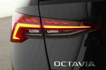 Skoda Octavia IV Kombi 2.0 TDI 150KM 2022 Skoda Octavia 2.0 TDI, Salon Polska, zdjęcie 23