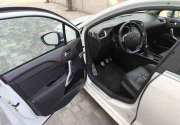 DS 4 I Hatchback (Citroen) 2.0 HDi 163KM 2012 Citroen DS4 2.0 HDi SportChic 163KM, zdjęcie 16