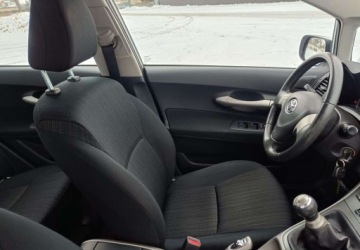 Toyota Auris I Hatchback 1.4 i 16V VVT-i 97KM 2007 Toyota Auris Toyota Auris 1.4 VVT-i 1.4 Benzyna 97KM, zdjęcie 25