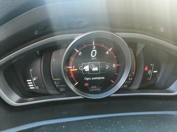 Volvo 2018 Volvo V40 Cross Country II 2.0 bezwypadkowy, jasny środek, WEBASTO, zdjęcie 9