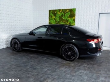 Mercedes Klasa E W214 2025 Mercedes-Benz Klasa E Mercedes-Benz Klasa E 220 d 4-Matic AMG 2.0 Diesel, zdjęcie 5