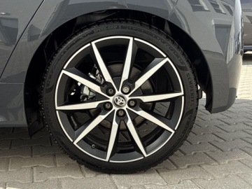 Toyota Yaris IV Hatchback Facelifting 1.5 Hybrid Dynamic Force 130KM 2025 Toyota Yaris Hybrid 1.5 GR Sport IV (2020-) Hybrid, zdjęcie 25