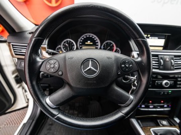 Mercedes Klasa E W212 Kombi 200 CDI BlueEFFICIENCY 136KM 2011 MERCEDES-BENZ E Klasa 200 Combi 2.1 136KM 2011, zdjęcie 12