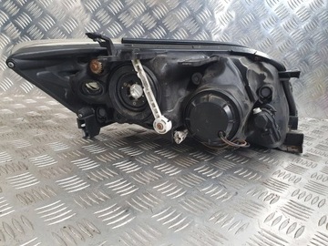 COROLLA E15 SVĚTLO PŘEDNÍ LEVÝ PŘED FACELIFT ČOČKA