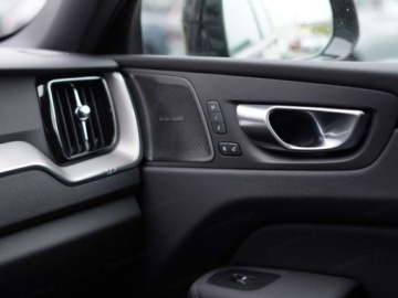 Volvo XC60 II 2026 VOLVO XC60 B5 AWD Plus Black Edition Suv 2.0 (264KM) 2026, zdjęcie 15