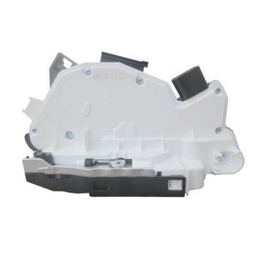 ZÁMEK DVEŘE PŘEDNÍ LEVÝ DO SKODA FABIA II FL SUPERB AUDI A1