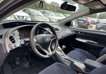 Honda Civic VIII Hatchback 3d 2.2 i-CTDi 140KM 2006 Honda Civic Honda Civic 2.2i-CTDi Executive 2.2 Diesel 140KM, zdjęcie 10