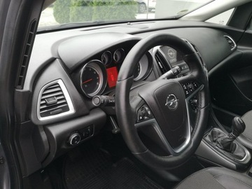 Opel Astra J Sports Tourer Facelifting 1.4 Turbo ECOTEC 140KM 2013 Opel Astra 1.4 16v 140KM Klimatronik Tempomat, zdjęcie 11