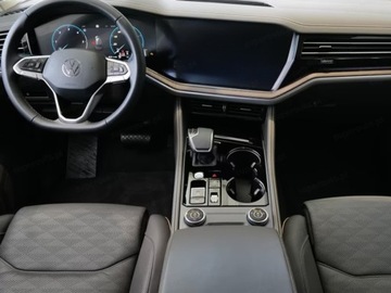 Volkswagen Touareg III SUV Facelifting 3.0 V6 TSI 340KM 2025 Elegance 3.0 V6 TFSI 4Motion 340KM, zdjęcie 8