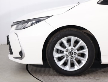 Toyota Corolla XII Sedan Facelifting 1.5 VVT-i 125KM 2023 Toyota Corolla 1.5 VVT-i, Salon Polska, zdjęcie 14