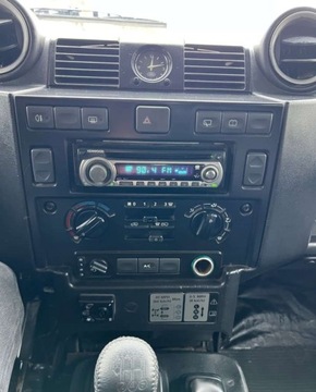 Land Rover Defender III 2010 Land Rover Defender Klimatyzacja 110 TD BaseE Salon PL I wlasciciel 7 os., zdjęcie 12