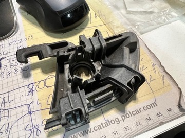 KOŠ DRŽÁKY PDC PŘEDNÍ PRAVÝ MACAN 95B