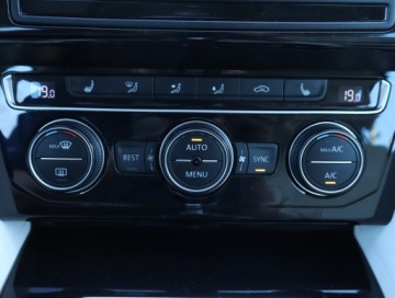 Volkswagen Passat B8 Variant 2.0 TDI BlueMotion SCR 190KM 2016 VW Passat 2.0 TDI, Salon Polska, 187 KM, Automat, zdjęcie 18