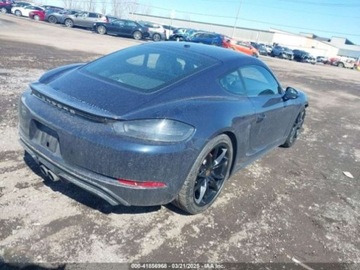 Porsche Cayman 718 Coupe GTS 2.5 365KM 2018 Porsche Cayman 2018 PORSCHE 718 CAYMAN GTS 2.5 Benzyna 365KM, zdjęcie 4
