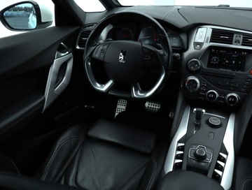 DS 5 Hatchback (Citroen) 2.0 HDi Hybrid4 200KM 2013 Citroen DS5 Hybrid4 Airdream, 197 KM, 4X4, zdjęcie 6