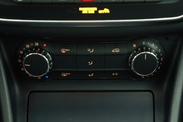 Mercedes GLA I Off-roader 1.6 200 156KM 2016 Mercedes GLA GLA 200, Salon Polska, Serwis ASO, zdjęcie 11