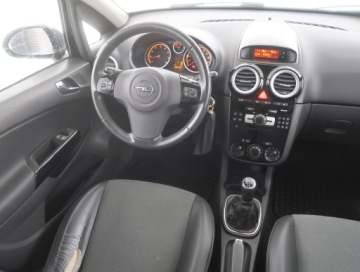 Opel Corsa D Hatchback 1.4 Twinport ECOTEC 90KM 2009 Opel Corsa 1.4, Klima, Tempomat, zdjęcie 6