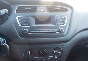 Hyundai i20 II Hatchback 5d Facelifting KAPPA 1.2 MPI 75KM 2019 Hyundai i20 Okazja 1.2 Benzyna 75KM, zdjęcie 21