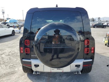 Land Rover Defender IV (L663) 2024 Land Rover Defender 110 SE 2024 5.0l 5.0 Benzyna 518KM, zdjęcie 2