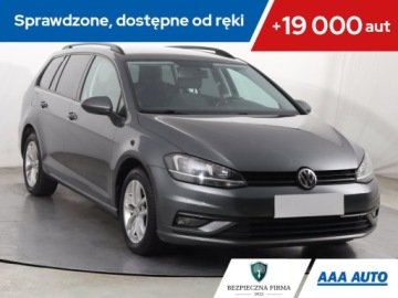 Volkswagen Golf VII Hatchback 3d Facelifting 1.6 TDI-CR DPF BMT 115KM 2019 VW Golf 1.6 TDI, Automat, Navi, Klima, Tempomat