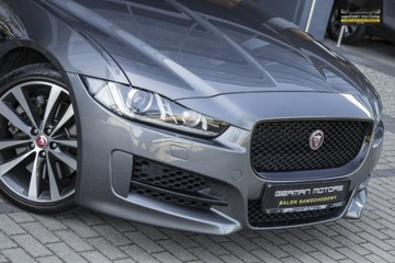 Jaguar XE Sedan Facelifting 2.0 i4P 300KM 2019 Jaguar XE Ledy / Virtual / XDRIVE / FV23%, zdjęcie 7