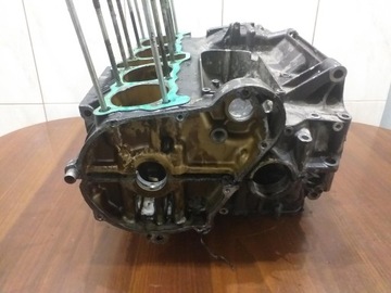 КОМПЛЕКТ БЛОКА ДВИГАТЕЛЯ КАРТЕРОВ SUZUKI GS 650