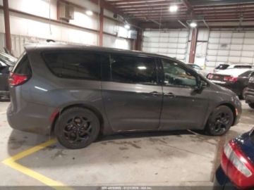 Chrysler Pacifica II 2023 Chrysler Pacifica Hybrid Limited 2023 3.6 Hybryda 287KM, zdjęcie 6