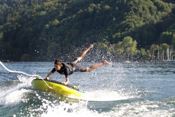 ПОПЛАВОЧНАЯ ЛОДКА VAPOR 60, 1-2 ЧЕЛОВЕКА, игрушка-буксировщик