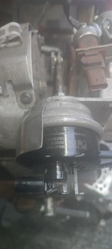 Volkswagen OE 04L253056M zawór