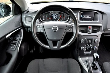 Volvo V40 II Hatchback Facelifting 2.0 D2 120KM 2017 Volvo V40 2,0 D2 2017 Rok Lift Full Led, zdjęcie 6