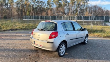 Renault Clio III Hatchback 5d 1.6 i 16V 88KM 2007 Renault Clio Raty 1.6 benz 88KM Klimatronic. bogata wersja Zarej w PL Gwar, zdjęcie 6