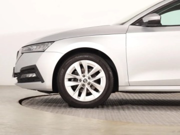 Skoda Octavia IV Liftback 1.5 TSI EVO 150KM 2022 Skoda Octavia 1.5 TSI, Salon Polska, zdjęcie 14