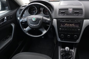 Skoda Yeti Minivan 1.2 TSI 105KM 2010 Skoda Yeti 1.2 TSI, Klima, Parktronic,ALU, zdjęcie 6