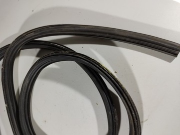 JEEP COMPASS 13R - ПРОКЛАДКА КРЫШКИ БАГАЖНИКА