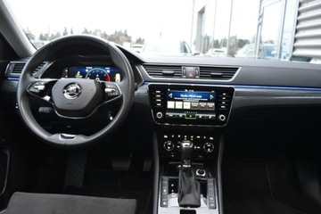 Skoda Superb III Kombi Facelifting 2.0 TSI 190KM 2021 Skoda Superb SalonPL Combi Style TSI 190KM DSG7 ACC Pakiety Matrix Alcanta, zdjęcie 10
