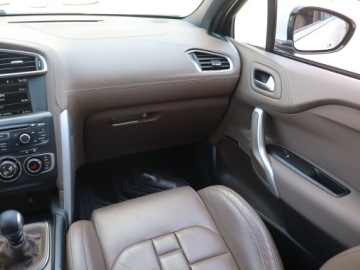 DS 4 I Hatchback (Citroen) 1.6 THP 200KM 2013 Citroen DS4 1.6 THP, Salon Polska, Skóra, Navi, zdjęcie 7