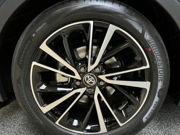 Toyota C-HR II SUV 1.8 Hybrid 140KM 2025 Od ręki - Executive 1.8 Hybrid 140KM | Podgrzewane fotele!, zdjęcie 13