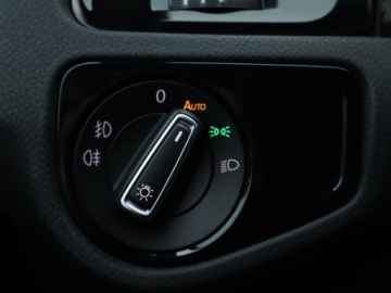 Volkswagen Golf VII Hatchback 3d Facelifting 1.5 TSI BMT 130KM 2018 VW Golf 1.5 TSI, Salon Polska, Klima, Klimatronic, zdjęcie 14