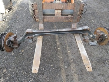Man TGX LowDeck przednia belka Os 81440017045