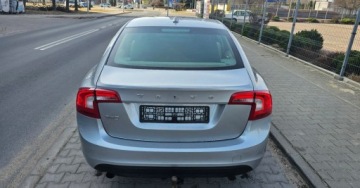 Volvo S60 II Sedan 1.6 D2 115KM 2011 Volvo S60 Bardzo bogata opcja i dobry stan samochodu 1.6 Diesel 115KM, zdjęcie 23