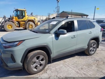 Toyota 2023 Toyota RAV4 2023r., XLE, od ubezpieczalni 2.4 Benzyna 203KM, zdjęcie 3