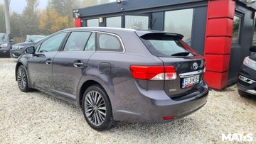 Toyota Avensis III Sedan Facelifting 2015 1.8 Valvematic 147KM 2015 Toyota Avensis 1.8BENZ manual Navi kamera climatronic 100 bezwypadek 1.8, zdjęcie 12