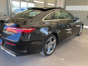 Mercedes Klasa E W213 2019 Mercedes-Benz E-Klasse E 200 4Matic AMG Line, zdjęcie 6