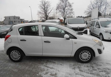 Opel Corsa D Hatchback 5d Facelifting 1.3 CDTI ECOTEC 75KM 2013 Opel Corsa Opel Corsa D 1.3 DIESEL 75 KM 1.2 Diesel 75KM, zdjęcie 3