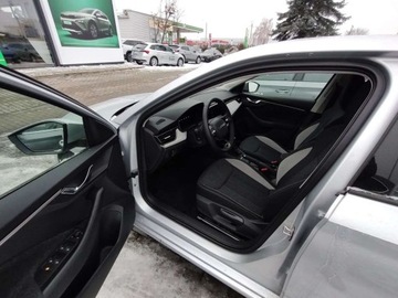 Skoda Scala Hatchback Facelifting 1.0 TSI 115KM 2025 Skoda Scala SKODA Scala 1.0 TSI 115 KM Selection jak nowa Wyprzedaz 2025, zdjęcie 5
