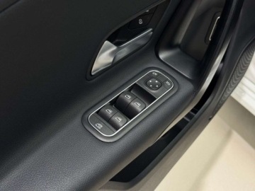 Mercedes CLA C118/X118 Coupe Facelifting 1.3 200 163KM 2024 Mercedes-Benz CLA 7G-DCT LED Kamera CarPlayAndroid Auto Podgrzewane fo, zdjęcie 18