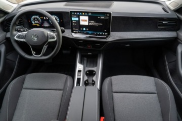 Volkswagen Passat B8 Variant Facelifting 2.0 TDI SCR 150KM 2025 Volkswagen Passat Business 2.0 TDI SCR 150 KM DSG, zdjęcie 15